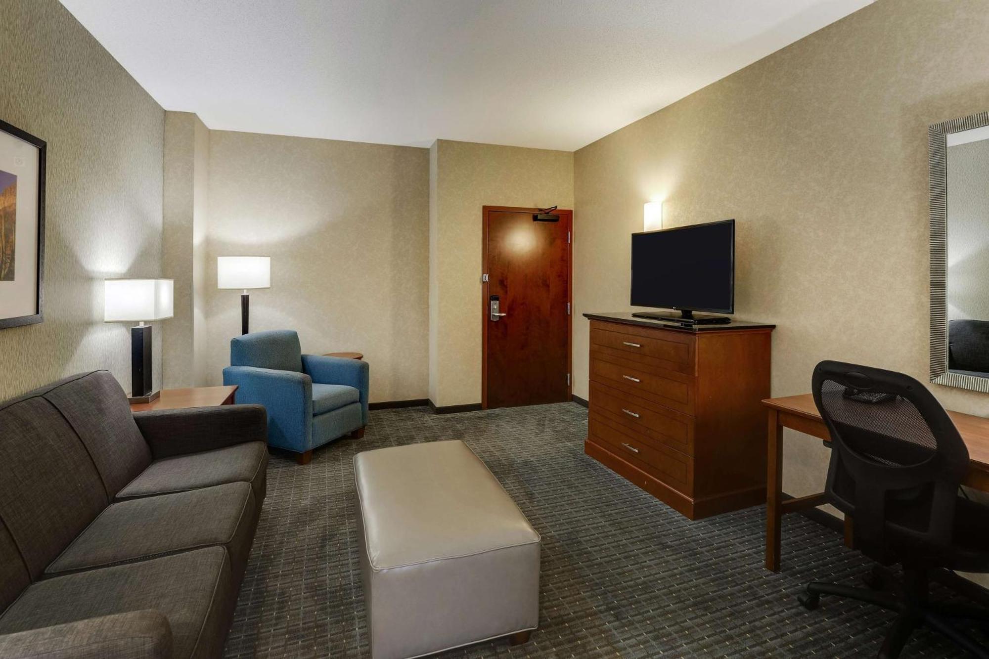 Drury Inn & Suites Phoenix Chandler Fashion Center 외부 사진